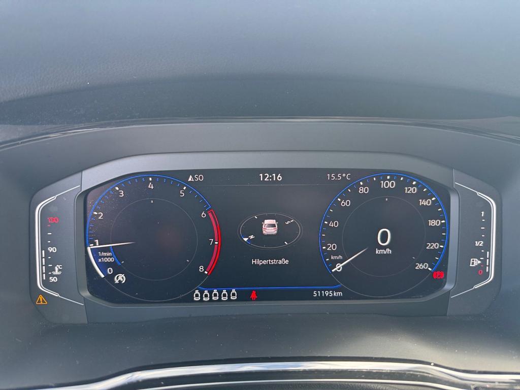 Volkswagen Touran 2022 г. Серый, пробег 51191 км