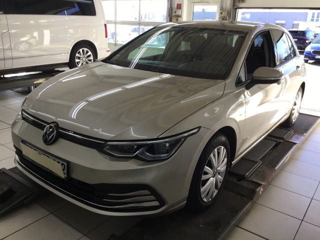 Volkswagen Golf 2023 г. Серебристый, пробег 31479 км