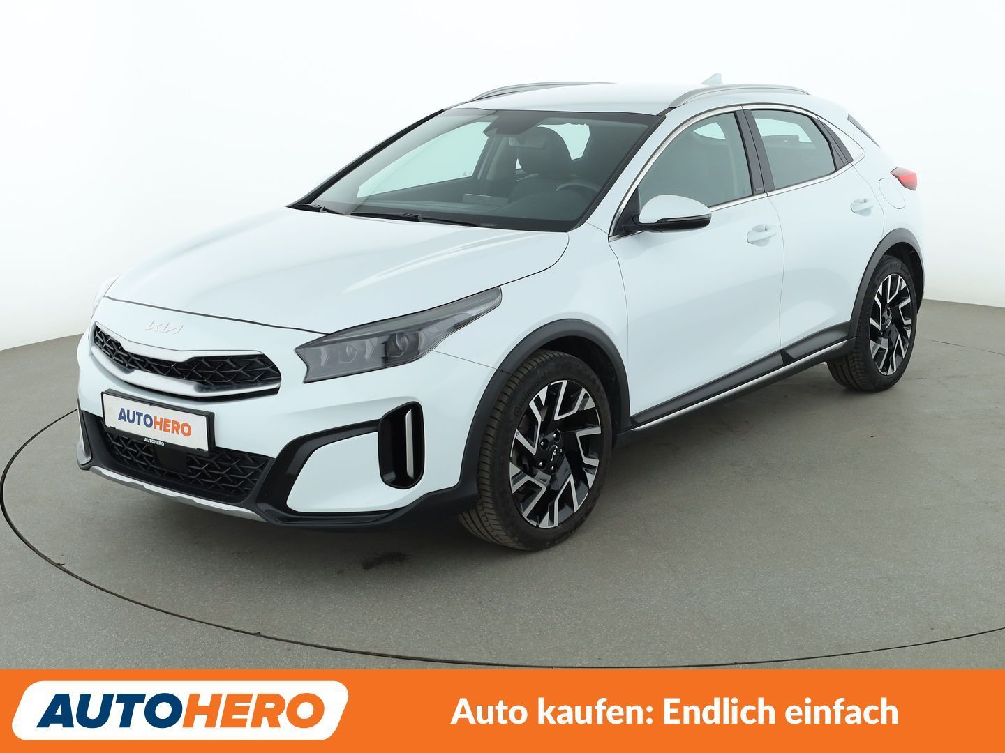 Kia XCeed 2023 г. Белый, пробег 35071 км