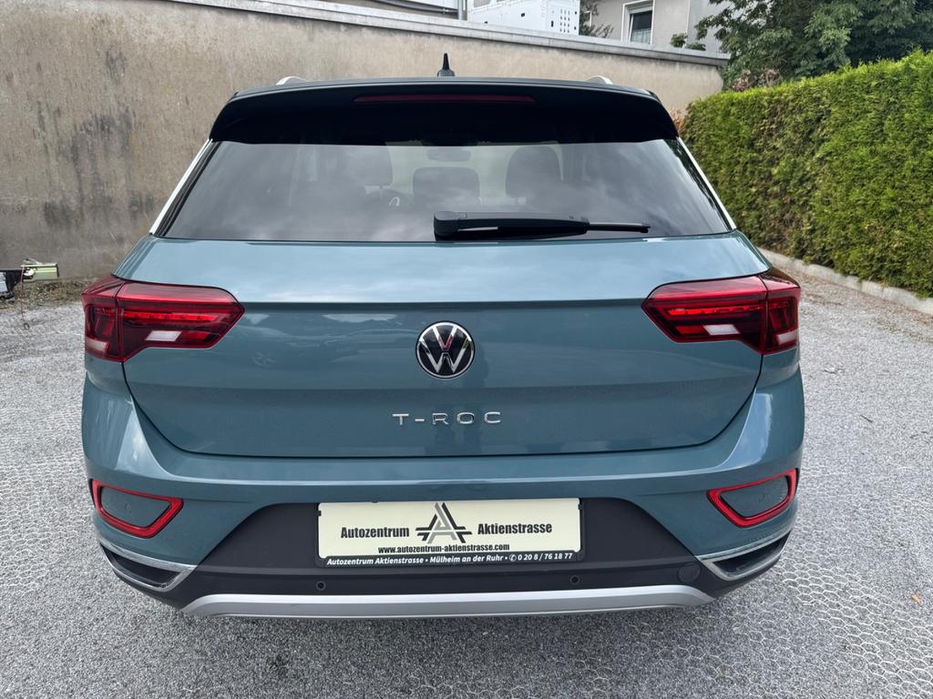 Volkswagen T-Roc 2023 г. Синий, пробег 54998 км