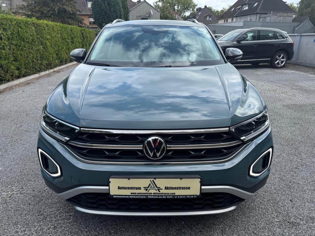 Volkswagen T-Roc 2023 г. Синий, пробег 54998 км