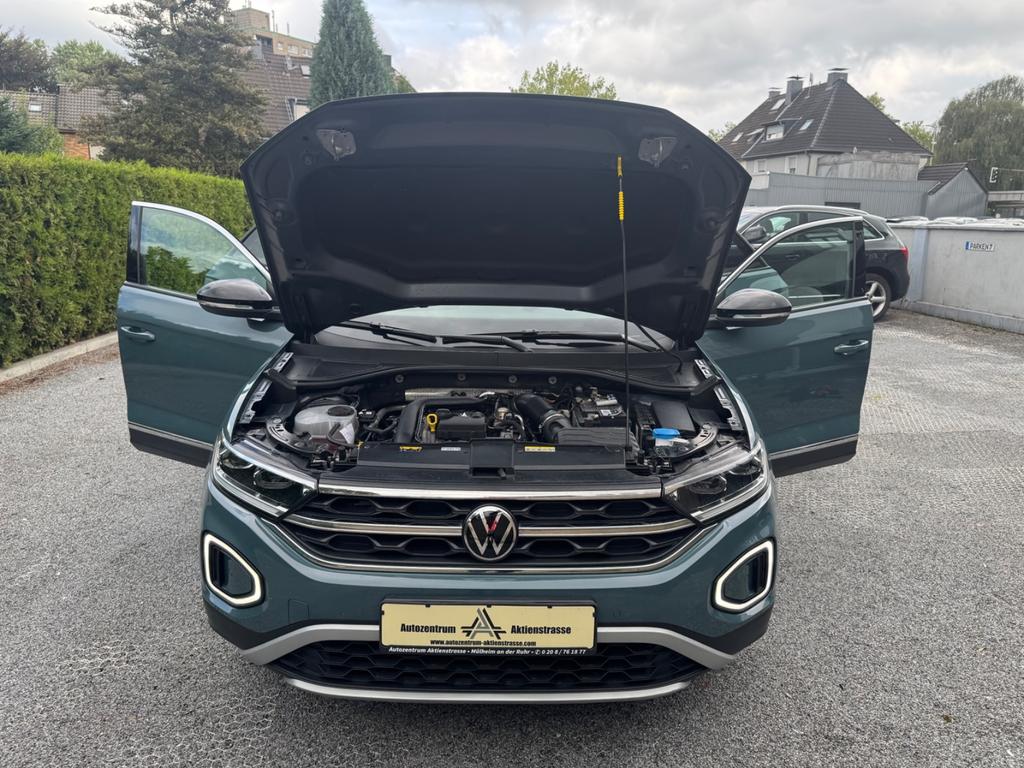 Volkswagen T-Roc 2023 г. Синий, пробег 54998 км