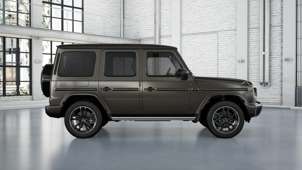 Mercedes-Benz G 500 2024 г. Серый, пробег 14269 км