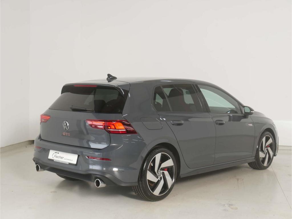 Volkswagen Golf 2025 г. Серый, пробег 22232 км
