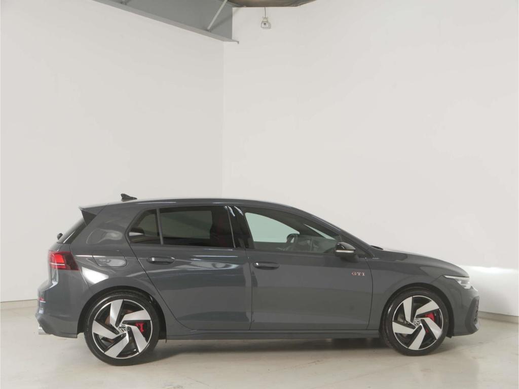 Volkswagen Golf 2025 г. Серый, пробег 22232 км