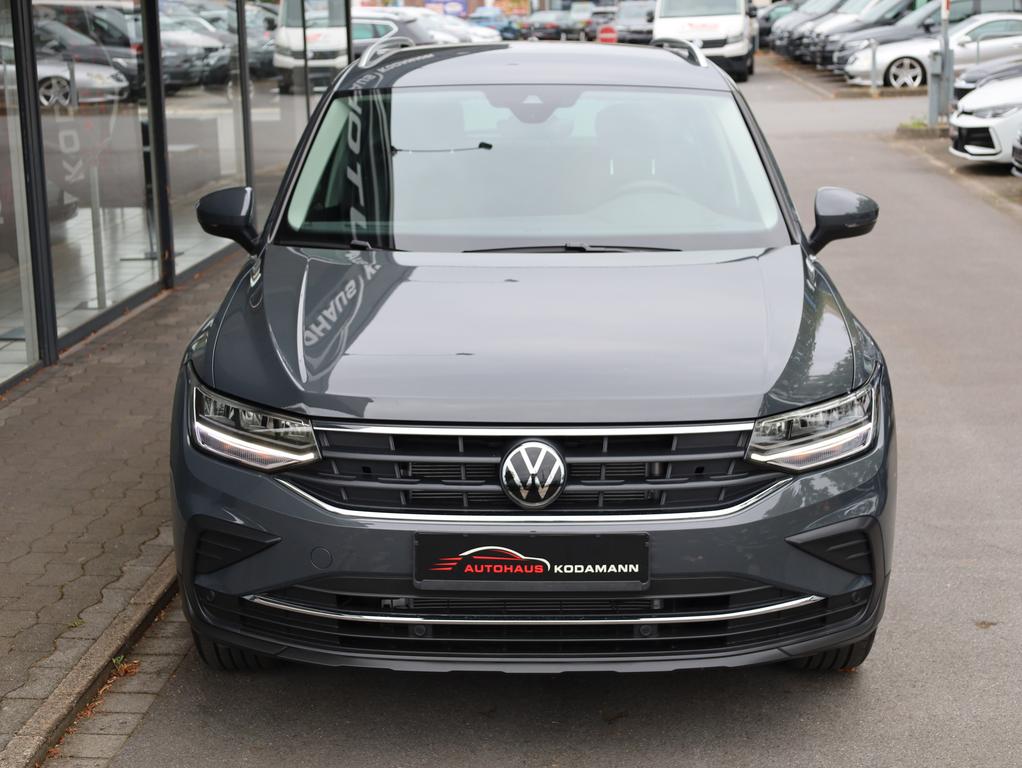 Volkswagen Tiguan 2021 г. Серый, пробег 14331 км