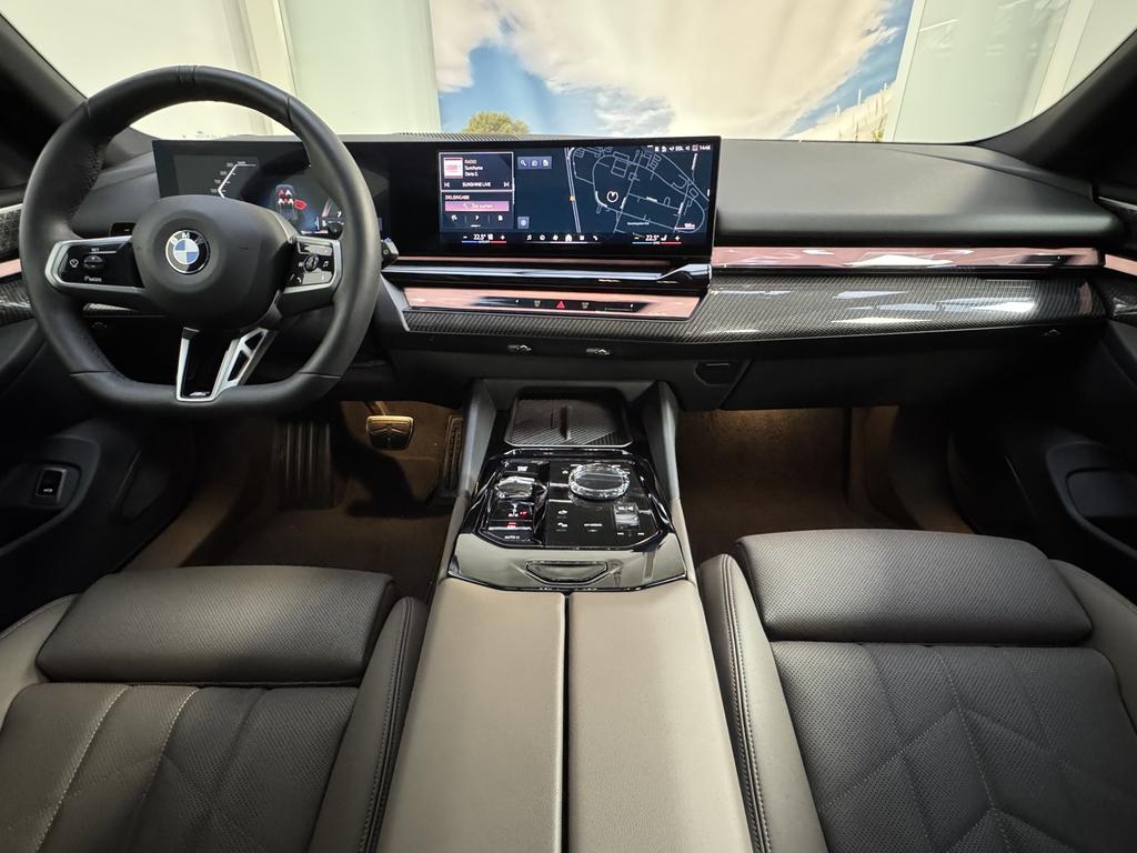 BMW 540 2025 г. Серый, пробег 4400 км