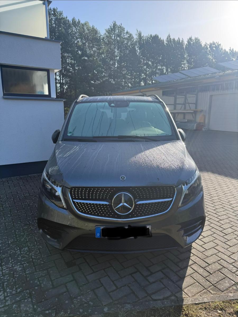 Mercedes-Benz V 300 2023 г. Серый, пробег 41000 км
