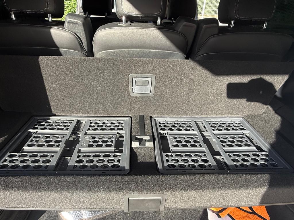 Mercedes-Benz V 300 2023 г. Серый, пробег 41000 км