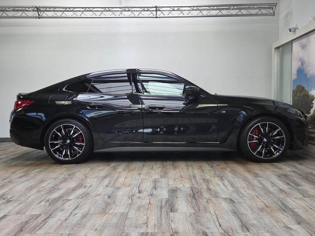 BMW M440 2026 г. Чёрный, пробег 8450 км