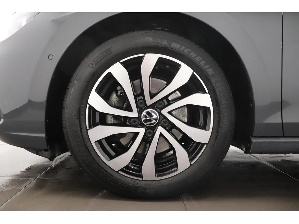 Volkswagen Golf 2022 г. Серый, пробег 51400 км