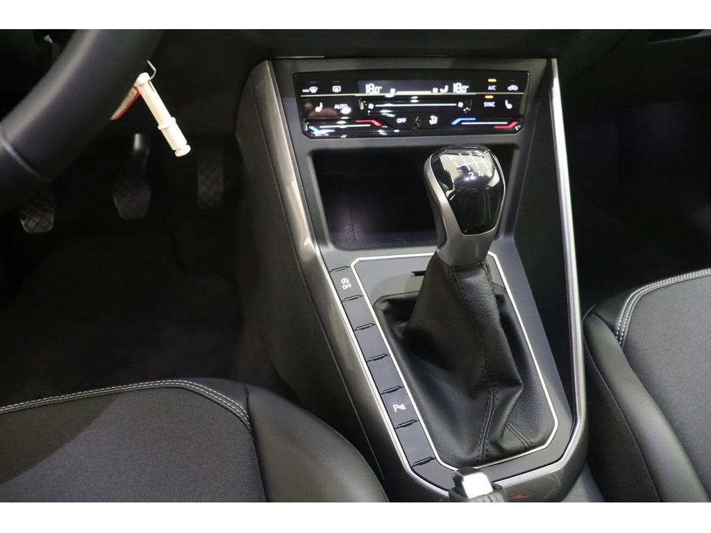 Volkswagen Taigo 2022 г. Серый, пробег 46273 км