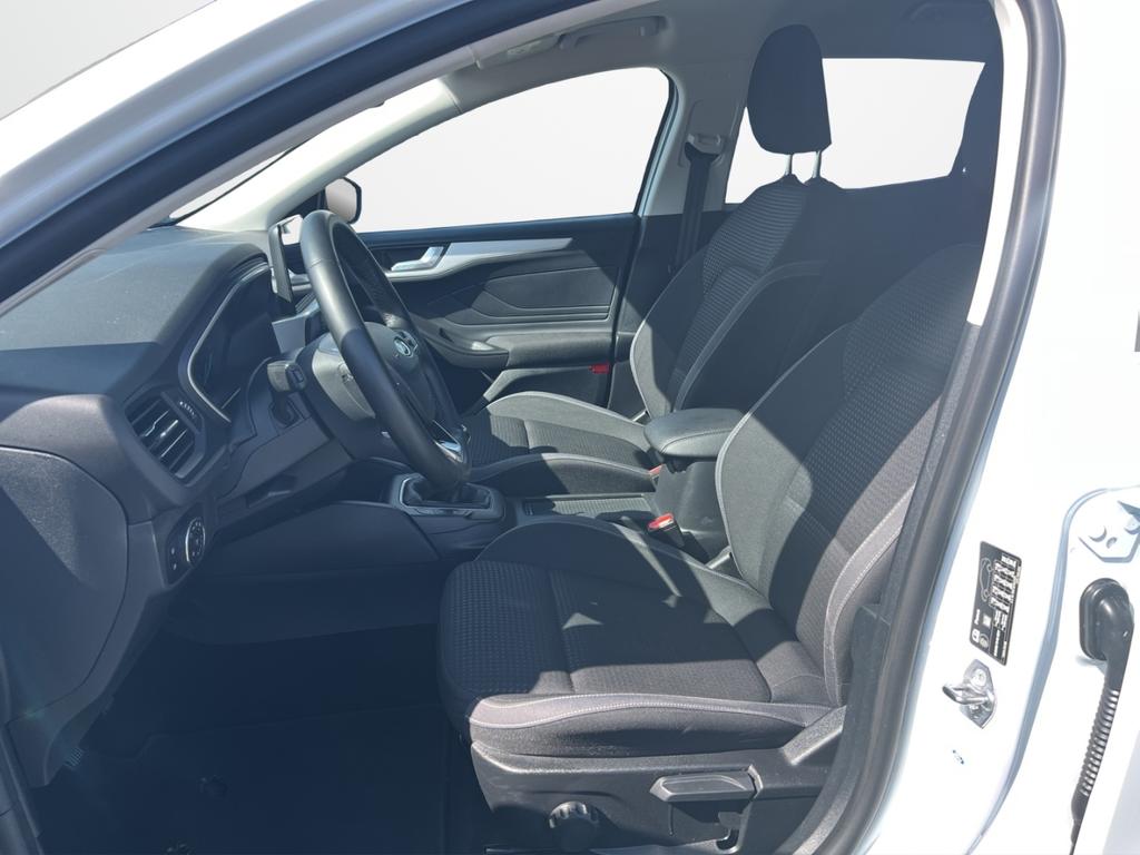 Ford Focus 2021 г. Белый, пробег 54900 км