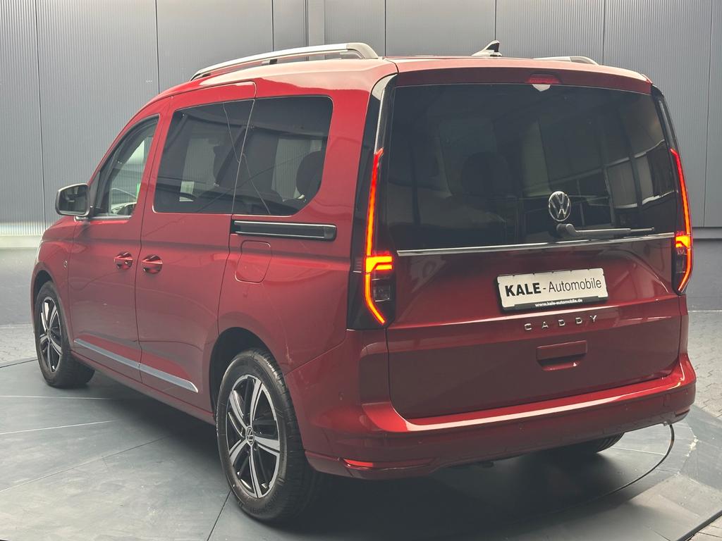 Volkswagen Caddy 2024 г. Красный, пробег 42000 км