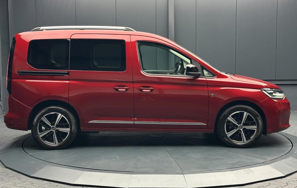 Volkswagen Caddy 2024 г. Красный, пробег 42000 км