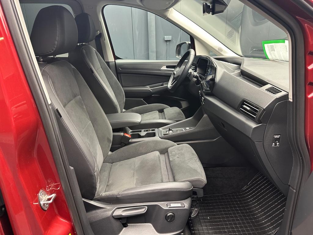 Volkswagen Caddy 2024 г. Красный, пробег 42000 км