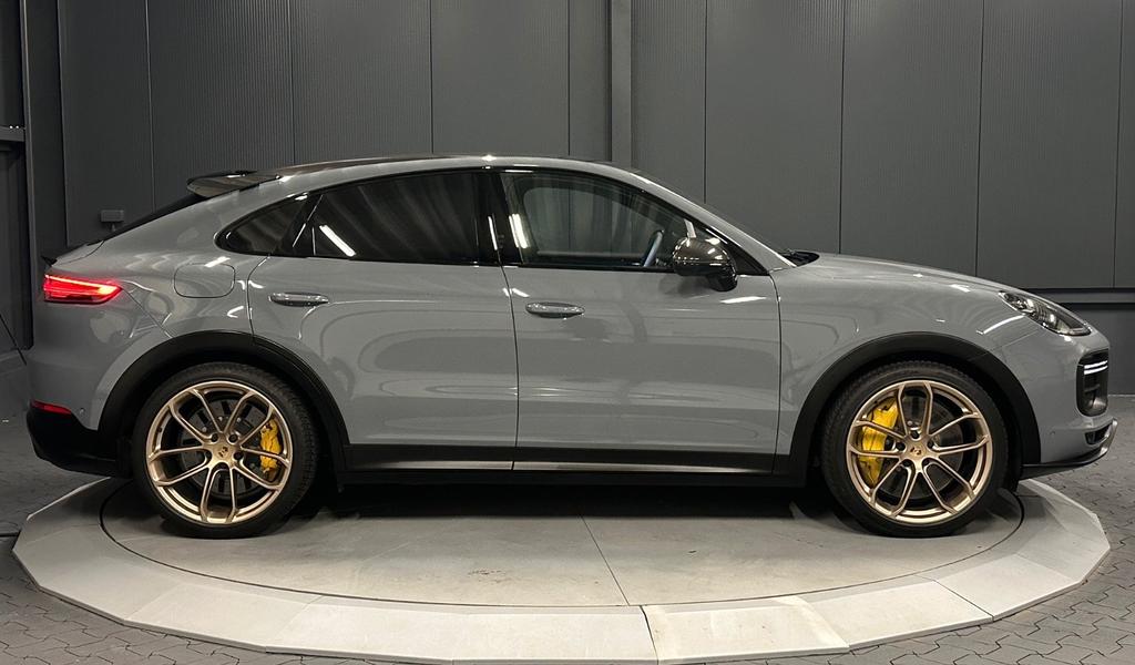 Porsche Cayenne 2021 г. Серый, пробег 45000 км