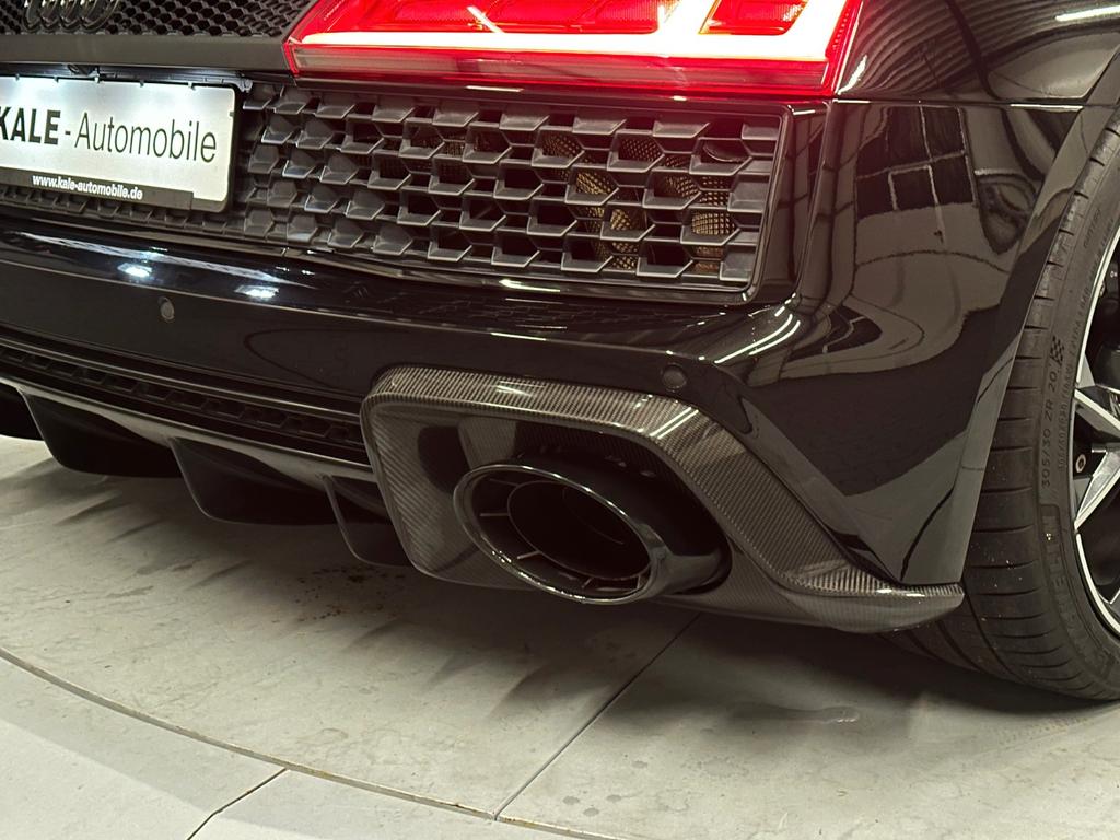 Audi R8 2022 г. Чёрный, пробег 57000 км