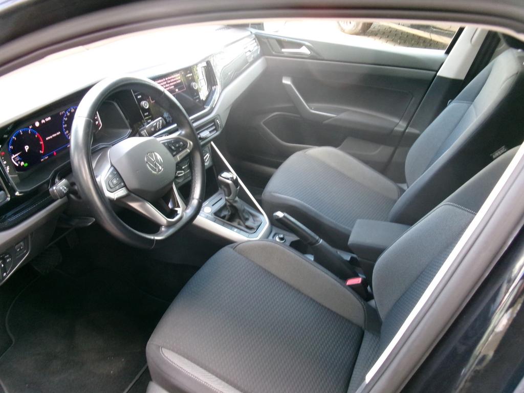 Volkswagen Polo 2023 г. Чёрный, пробег 49900 км