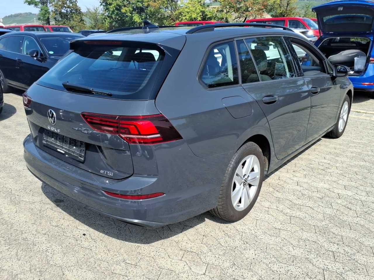 Volkswagen Golf 2024 г. Серый, пробег 25500 км