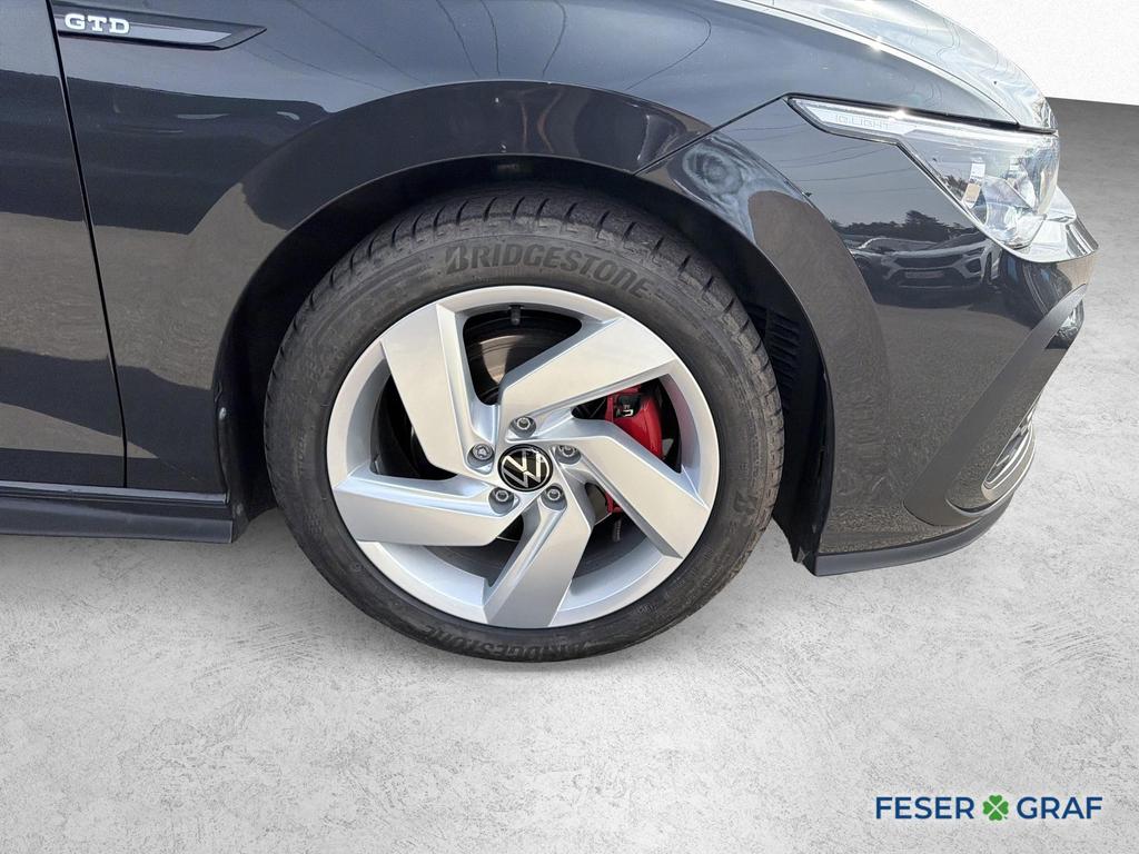 Volkswagen Golf 2024 г. Серый, пробег 26800 км