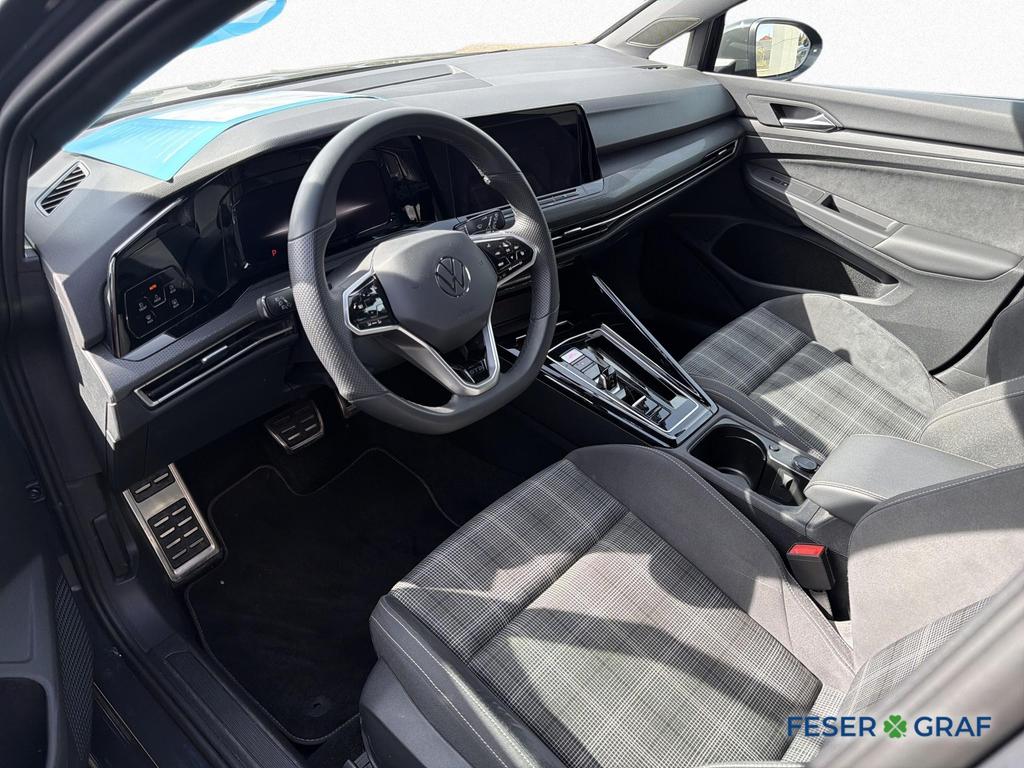 Volkswagen Golf 2024 г. Серый, пробег 26800 км