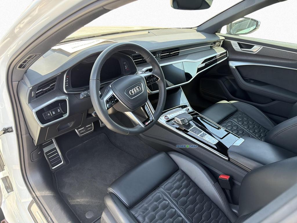 Audi RS6 2024 г. Белый, пробег 43100 км