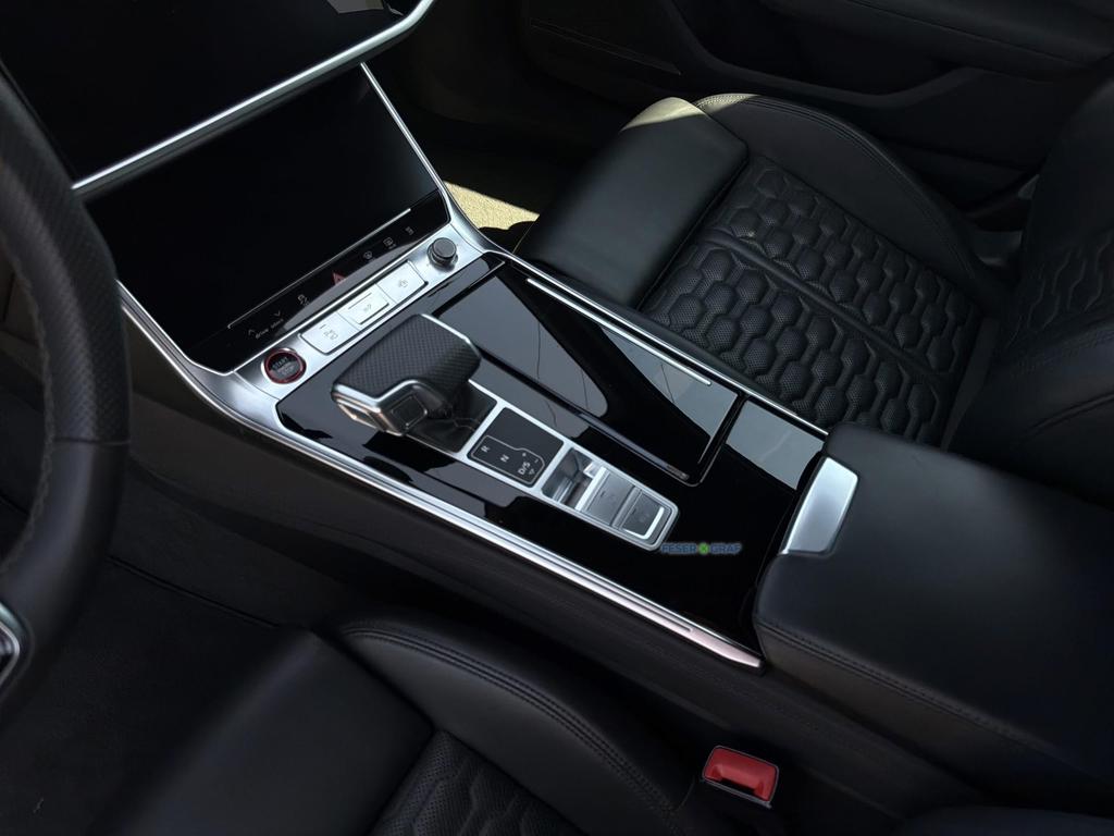 Audi RS6 2024 г. Белый, пробег 43100 км