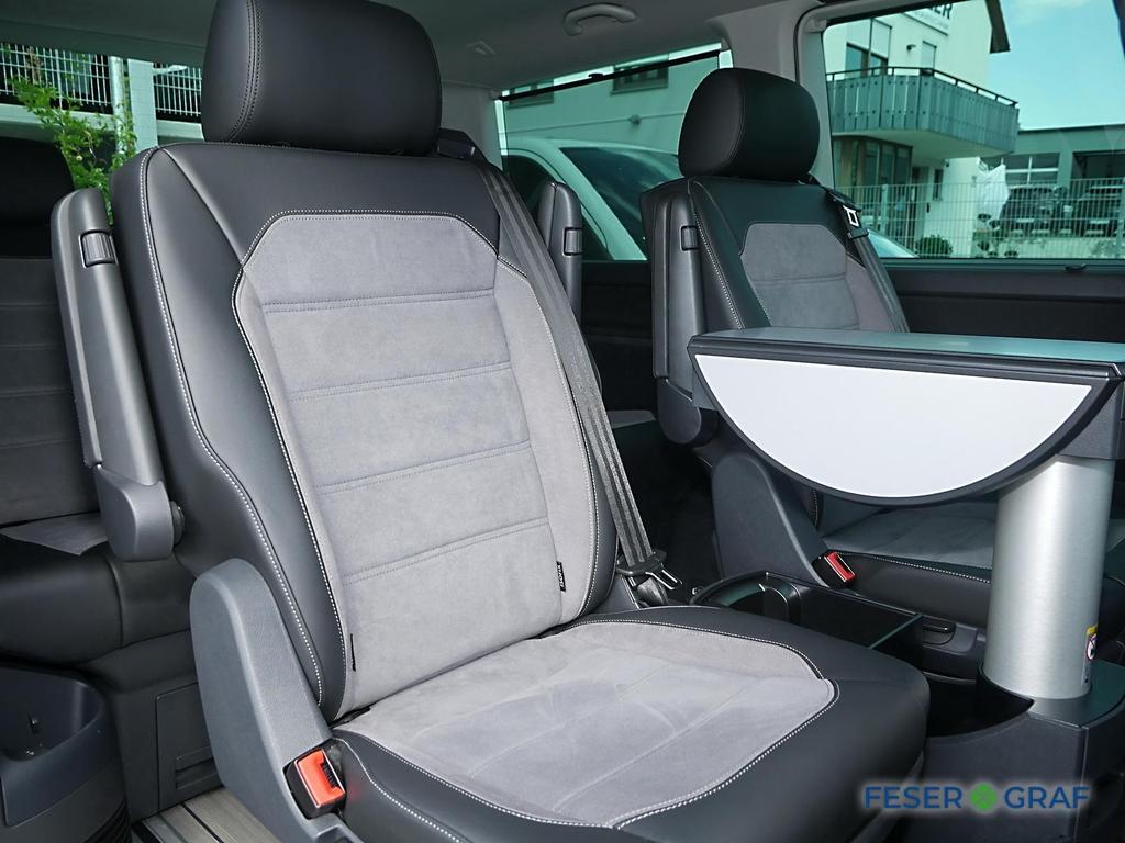 Volkswagen T6 MULTIVAN 2022 г. Серый, пробег 45700 км