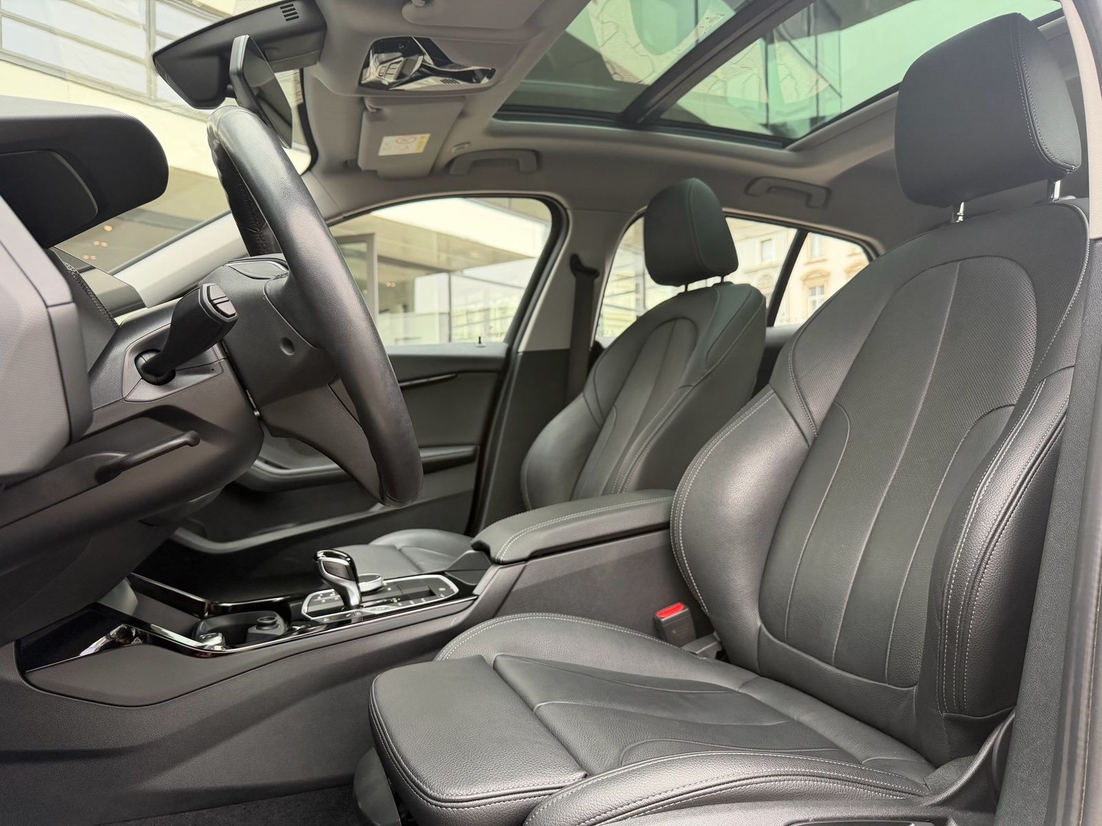 BMW 118 2023 г. Чёрный, пробег 57132 км