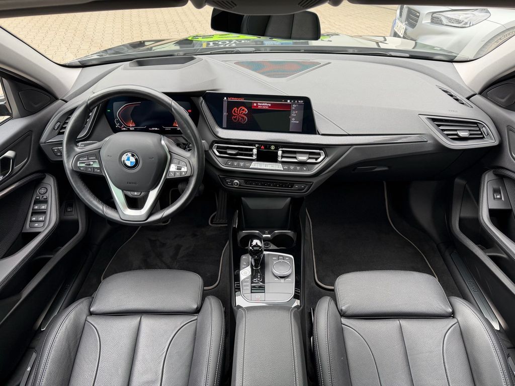 BMW 118 2023 г. Чёрный, пробег 57132 км