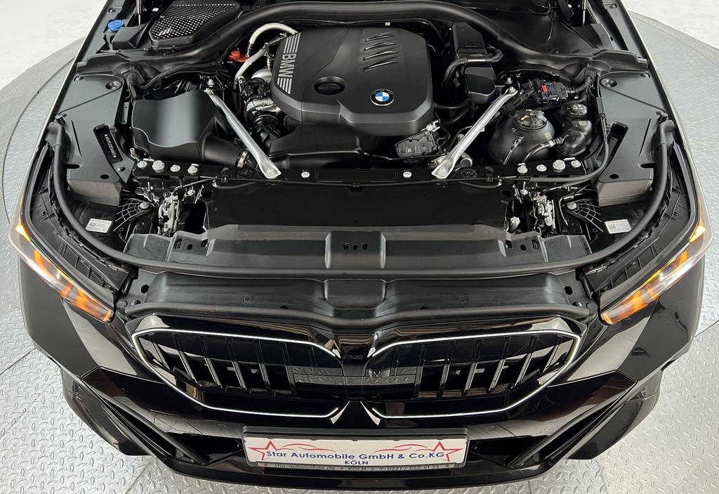 BMW 520 2026 г. Чёрный, пробег 27800 км