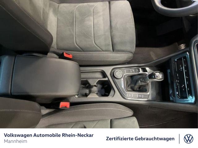 Volkswagen Tiguan 2023 г. Синий, пробег 41985 км
