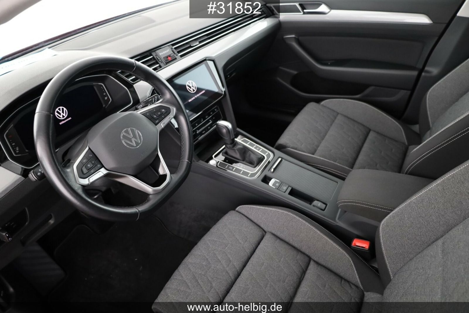 Volkswagen PASSAT VARIANT 2024 г. Красный, пробег 50200 км