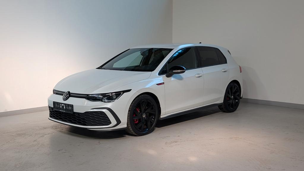 Volkswagen Golf 2022 г. Белый, пробег 46399 км