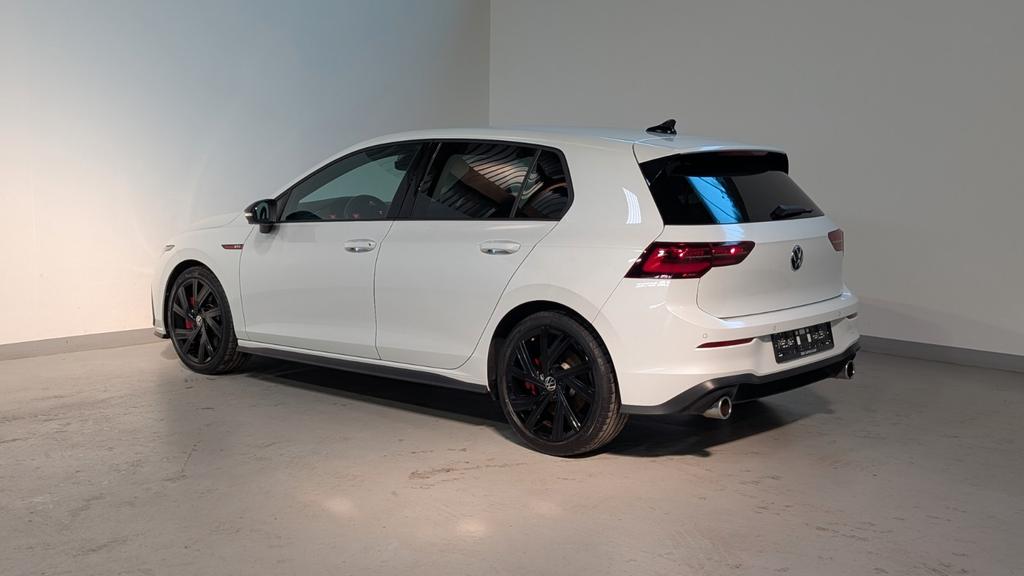 Volkswagen Golf 2022 г. Белый, пробег 46399 км