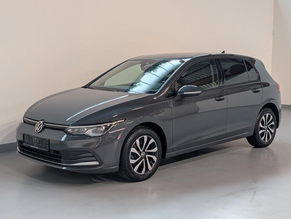 Volkswagen Golf 2023 г. Серый, пробег 50899 км