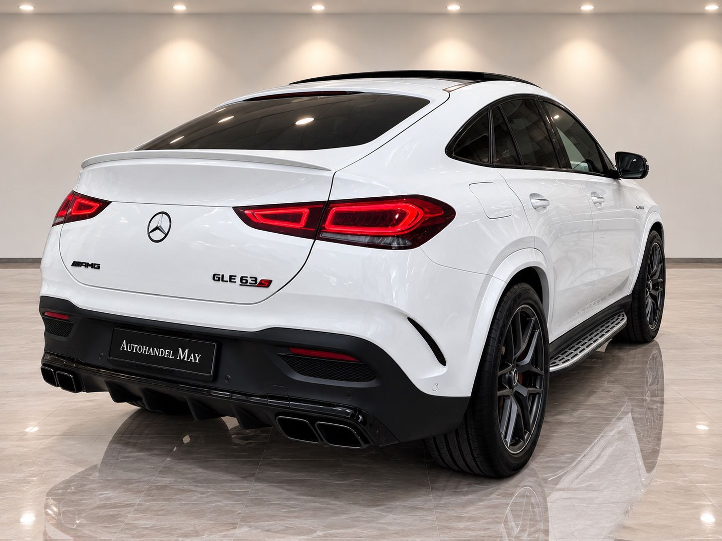 Mercedes-Benz GLE 63 AMG 2023 г. Белый, пробег 21950 км