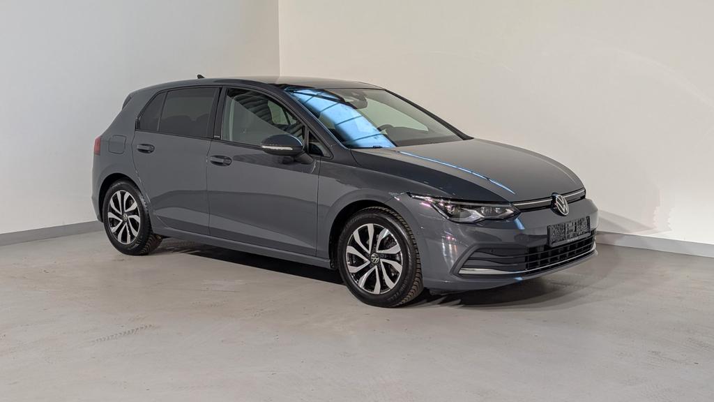 Volkswagen Golf 2022 г. Серый, пробег 55100 км