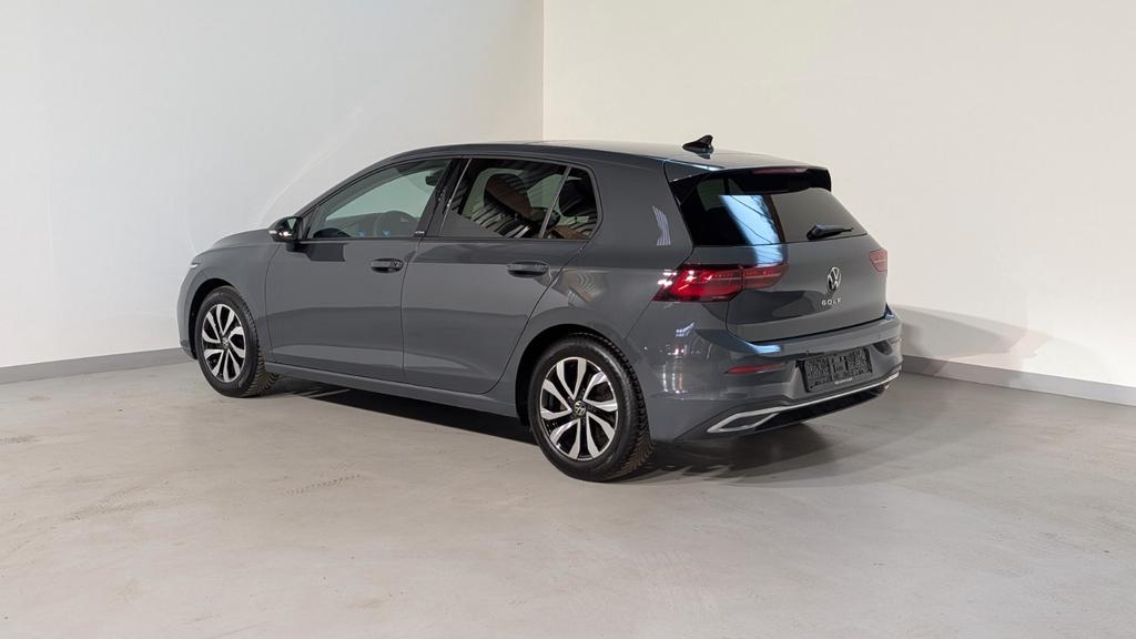 Volkswagen Golf 2022 г. Серый, пробег 55100 км