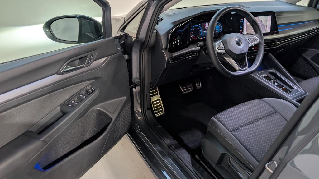 Volkswagen Golf 2022 г. Серый, пробег 55100 км