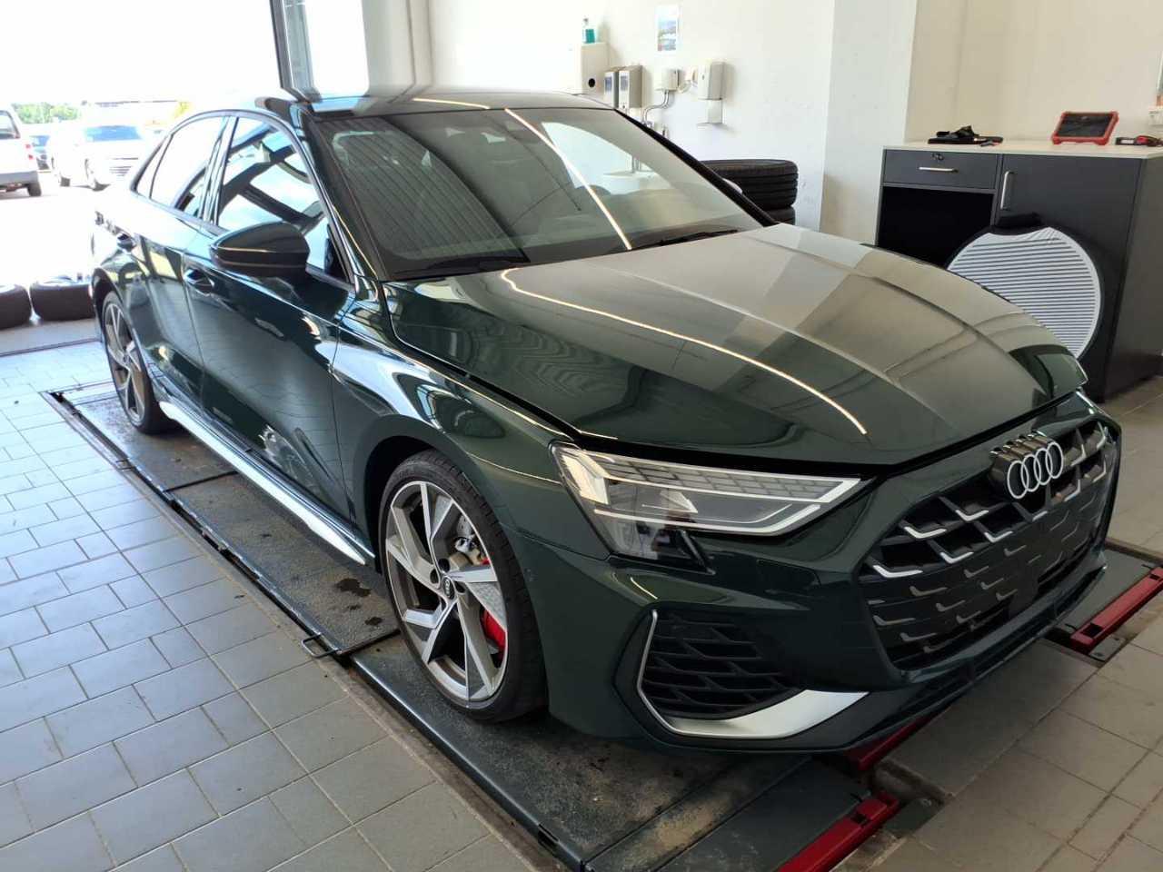 Audi S3 2024 г. Зелёный, пробег 29300 км
