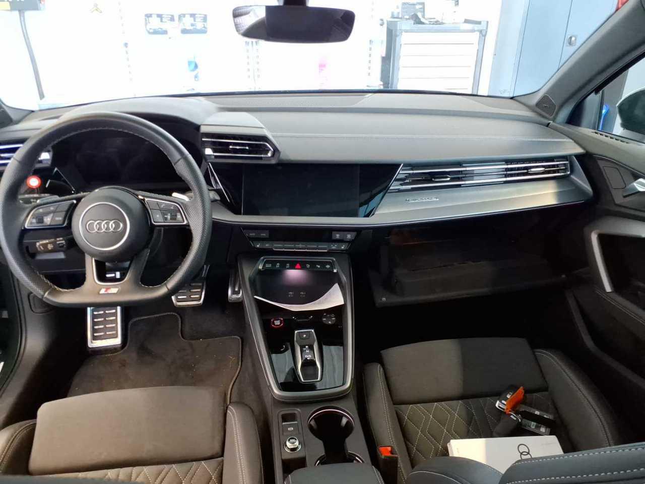 Audi S3 2024 г. Зелёный, пробег 29300 км