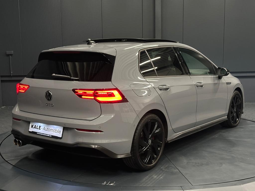 Volkswagen Golf 2023 г. Серый, пробег 21850 км