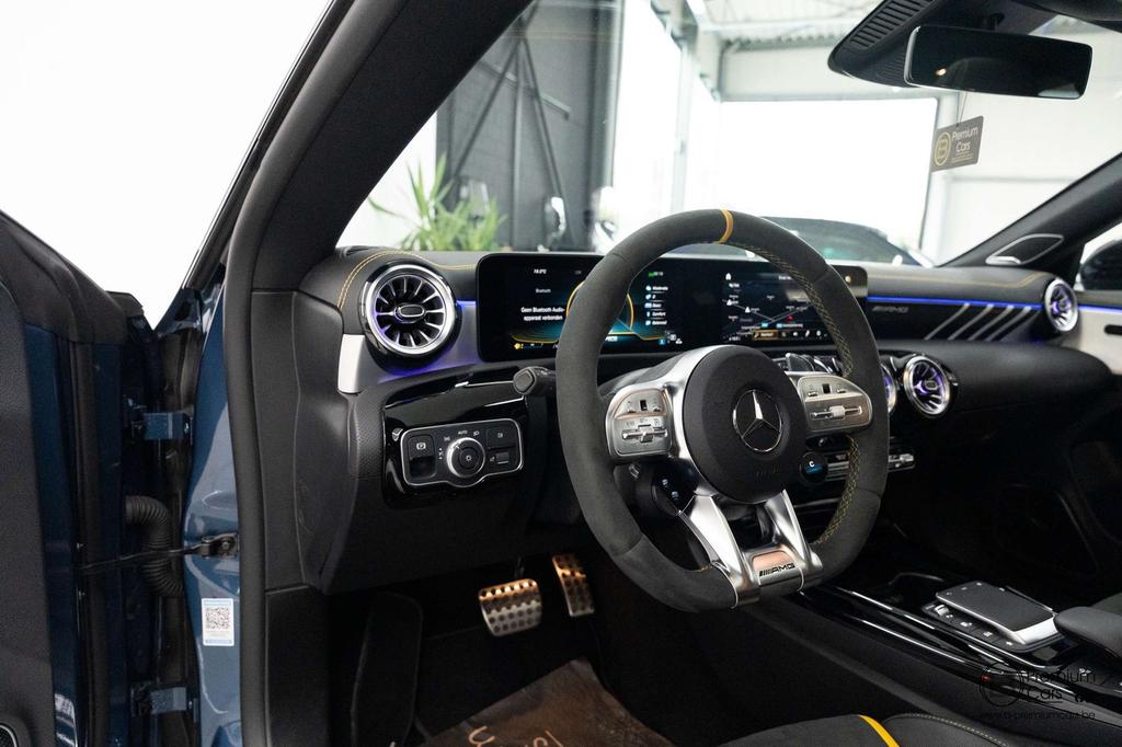 Mercedes-Benz CLA 45 AMG 2023 г. Синий, пробег 30000 км