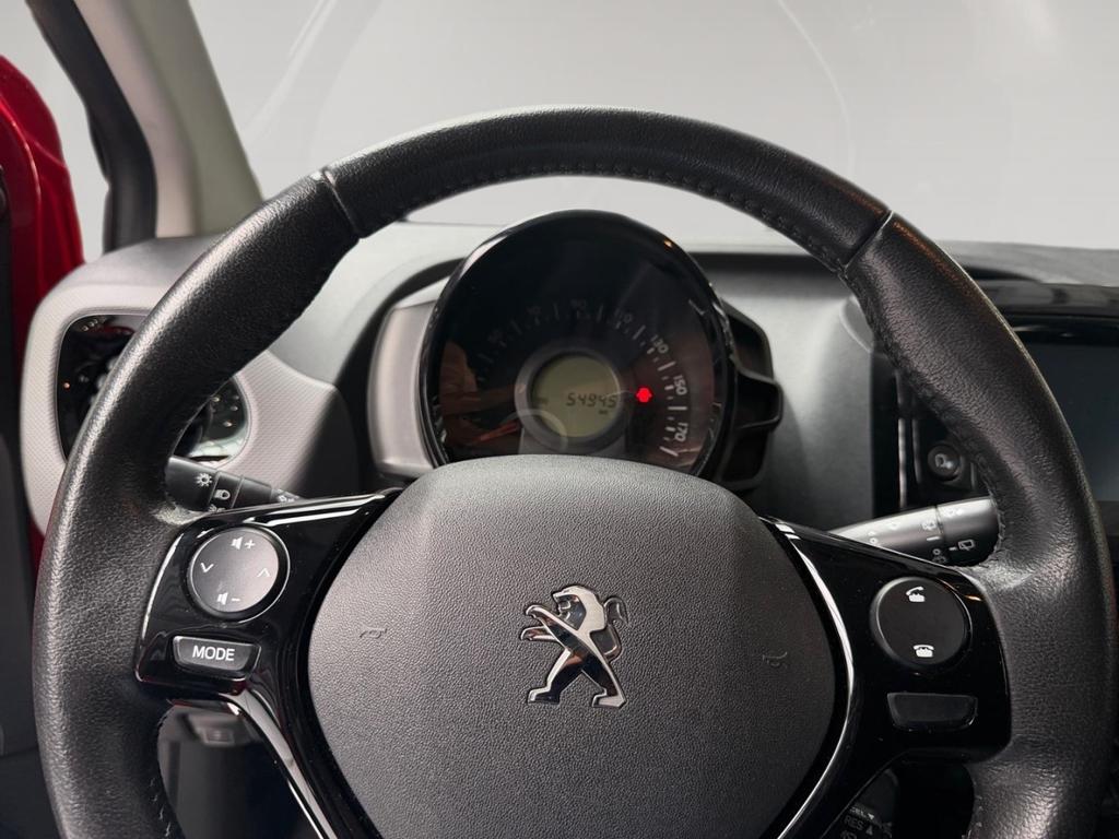 Peugeot 108 2021 г. Красный, пробег 54945 км
