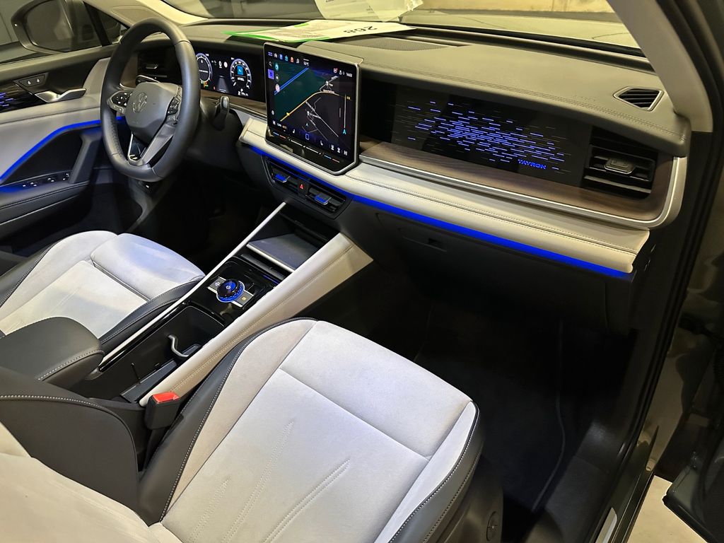 Volkswagen Tayron 2025 г. Зелёный, пробег 18000 км