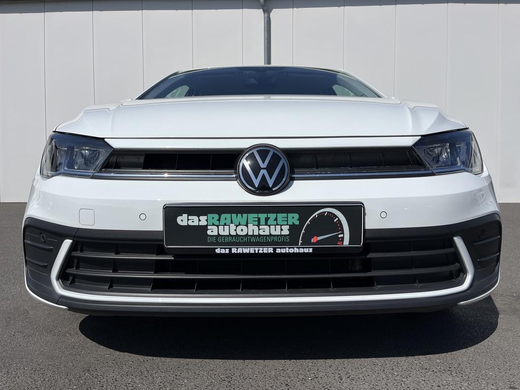 Volkswagen Polo 2023 г. Белый, пробег 18317 км