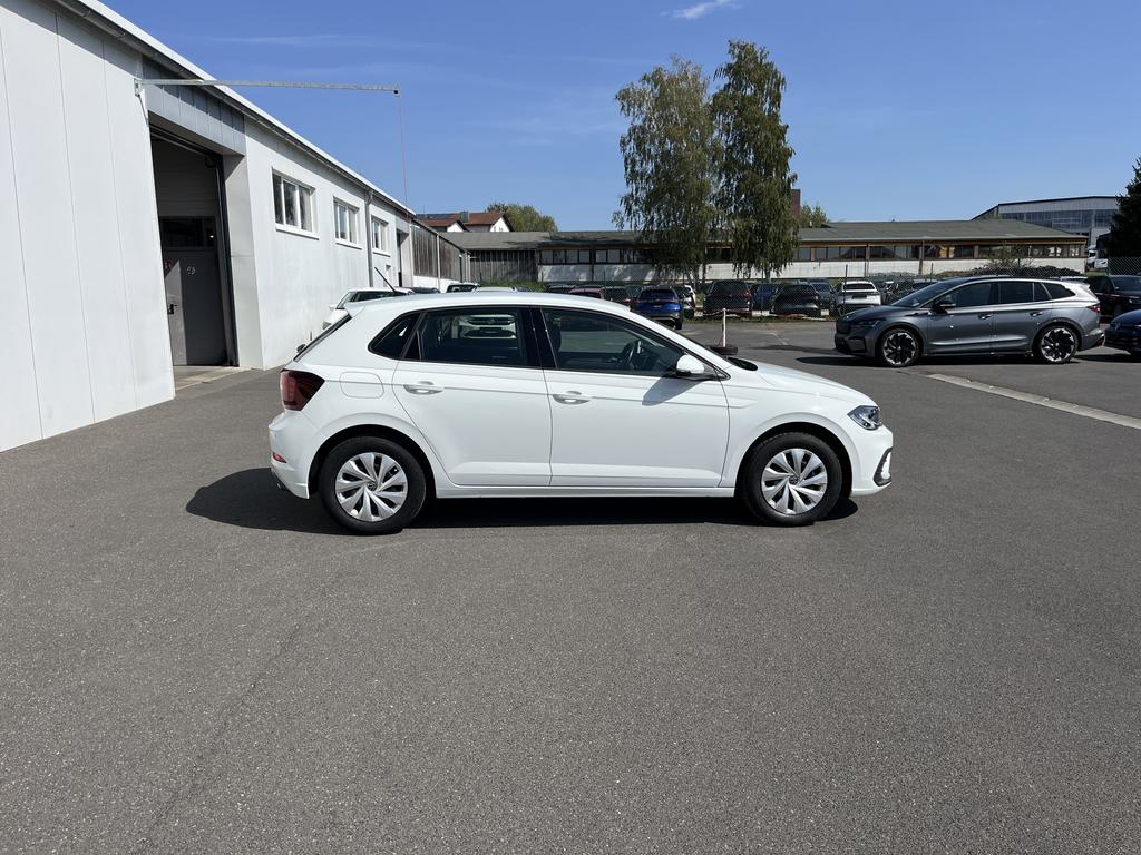 Volkswagen Polo 2023 г. Белый, пробег 18317 км