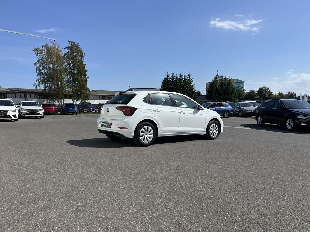 Volkswagen Polo 2023 г. Белый, пробег 18317 км